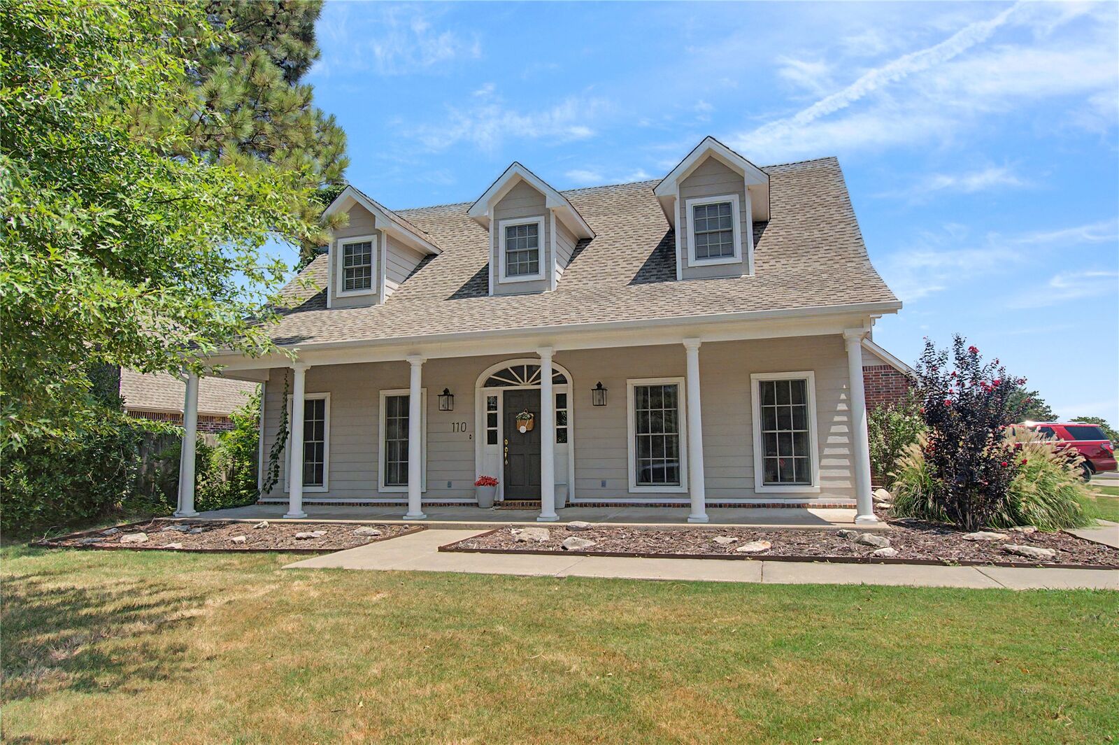 Property Photo:  110 Cambridge  OK 74434 
