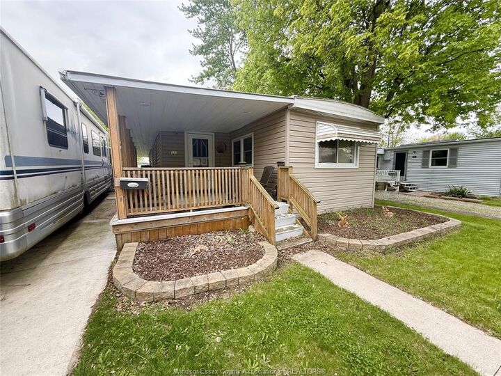117 Steven Court — photo 1