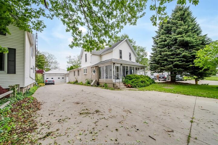 Property Photo: 219 Inshes ON N7M 2Z5