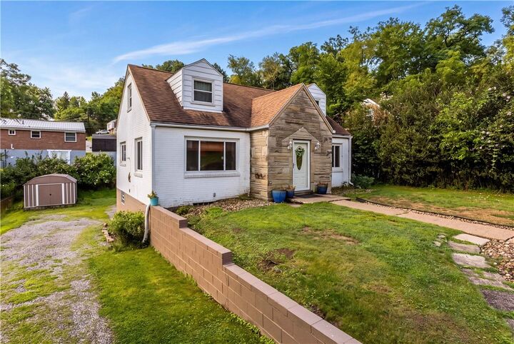 Property Photo:  225 Bernardi Dr  PA 15214 