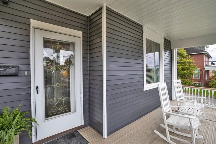Property Photo:  621 Cedar St  PA 15642 