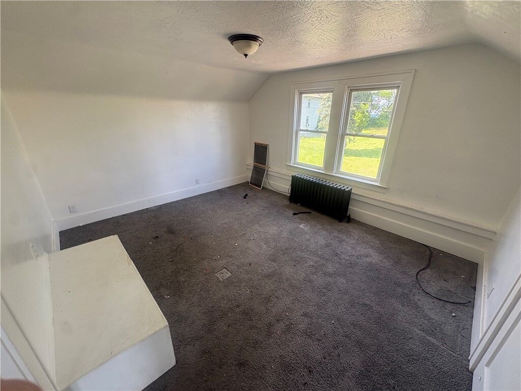 Property Photo: 726 Large Ave C PA 15025