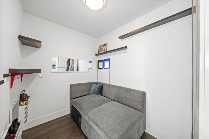 Property Photo: 5233 Gilbert Road 1007 BC V7C 0B3