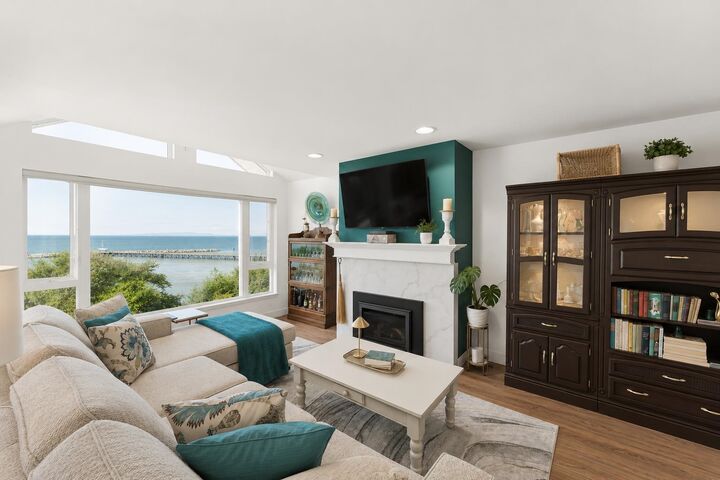 Property Photo: 15165 Marine Drive 202 BC V4B 1C5