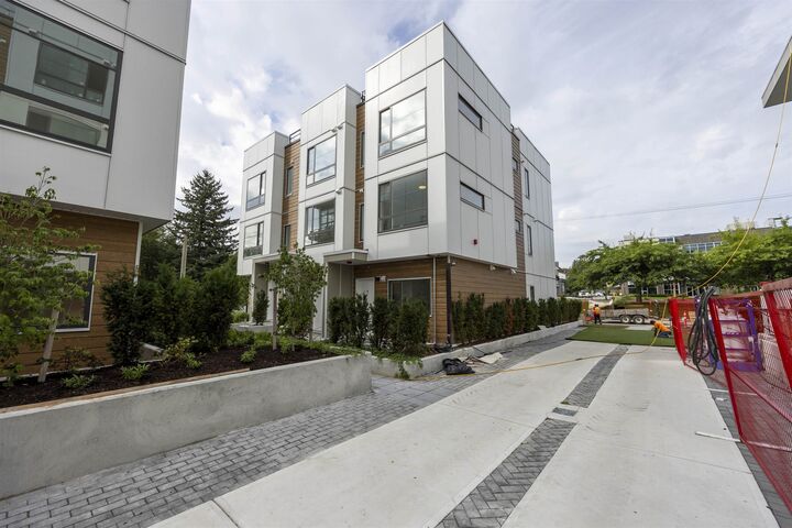 Property Photo: 6328 King George Boulevard 1 BC V3X 0L4
