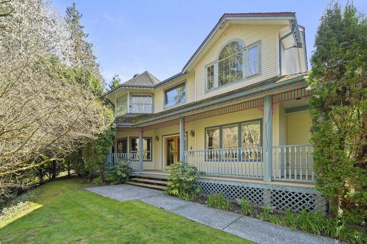 Property Photo: 17968 68 Avenue BC V3S 8C3