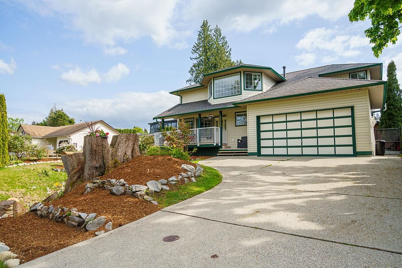 Property Photo: 19950 48A Avenue BC V3A 6Z7