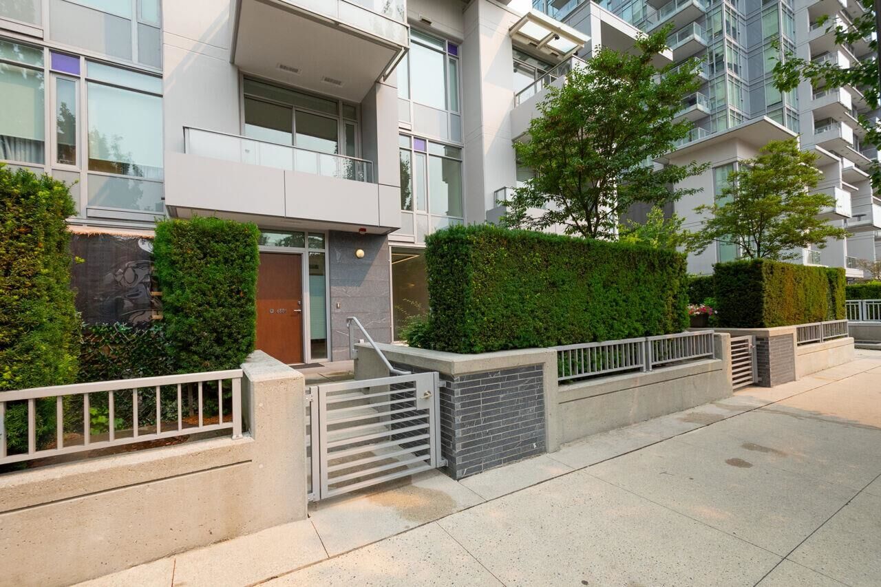 Property Photo: 6556 Nelson Avenue BC V5H 0G6