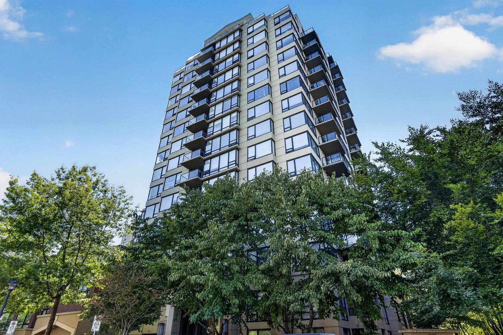 Property Photo:  6233 Katsura Street 907  BC V6Y 4K1 