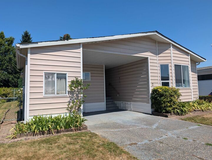 Property Photo: 9055 Ashwell Road 2 BC V2P 8A8
