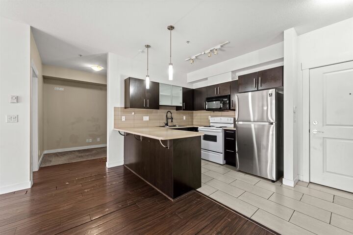 Property Photo: 33545 Rainbow Avenue 111 BC V2S 1Z6