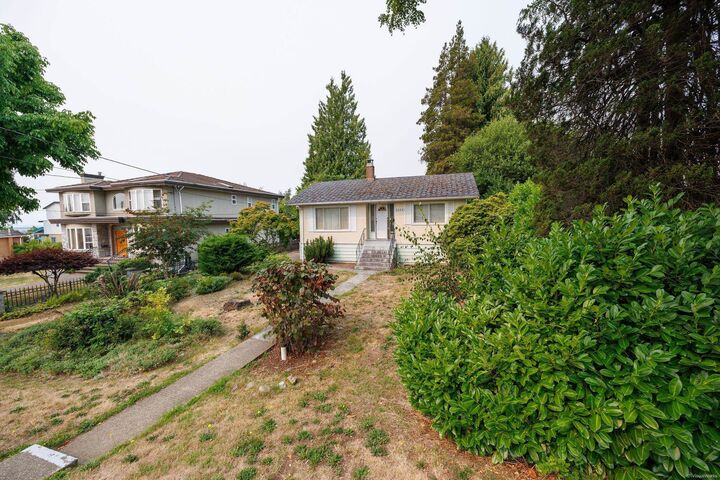 Property Photo: 7289 Dow Avenue BC V5J 3X3