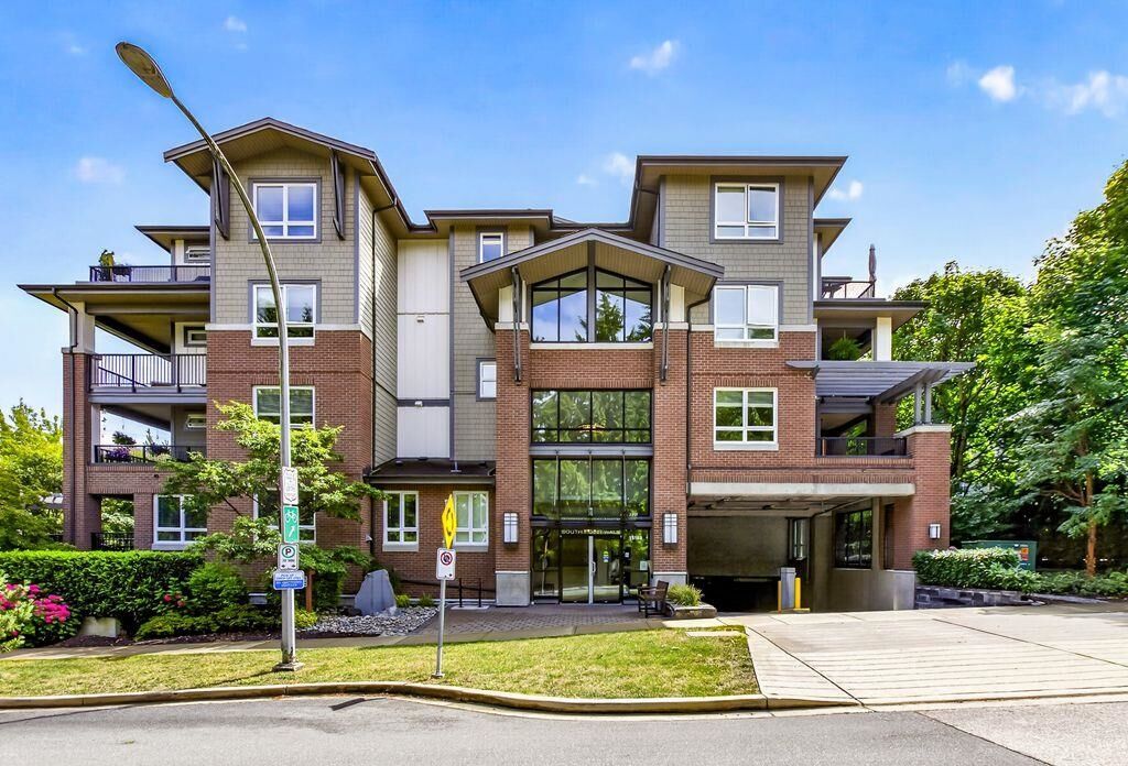 Property Photo: 15188 29A Avenue 106 BC V4P 1H1