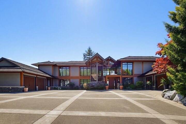 Property Photo: 34869 Ferndale Avenue BC V2V 7C8