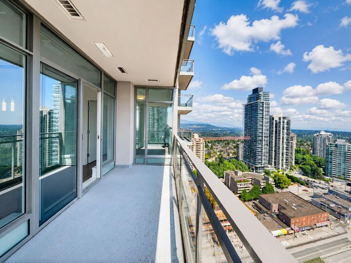 Property Photo:  4688 Kingsway 2709  BC V5H 0E9 
