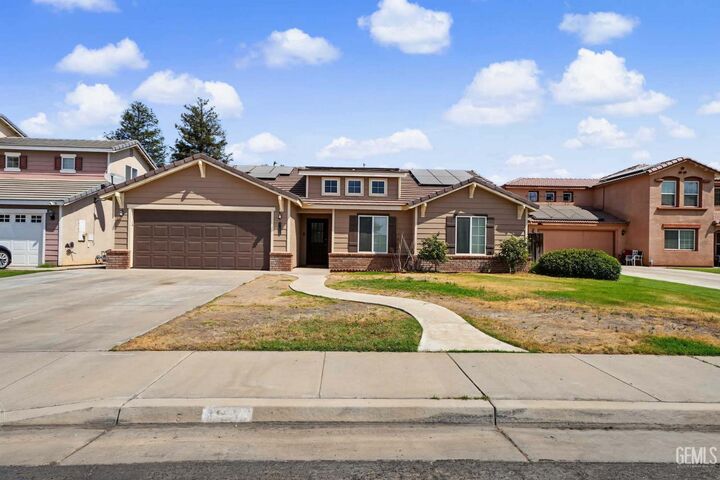 Property Photo: 11014 Sonoma Creek Court CA 93312