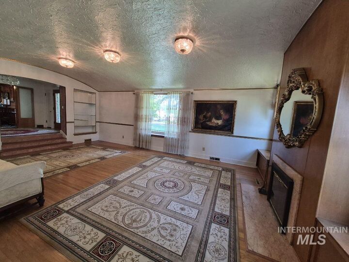 Property Photo: 1824 Everett St ID 83605