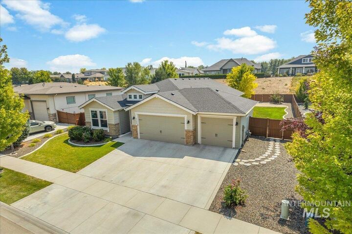 Property Photo:  2399 E Mores Trail Drive  ID 83642 