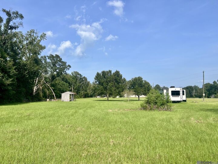 Property Photo:  13386 La Hwy 431  LA 70774 