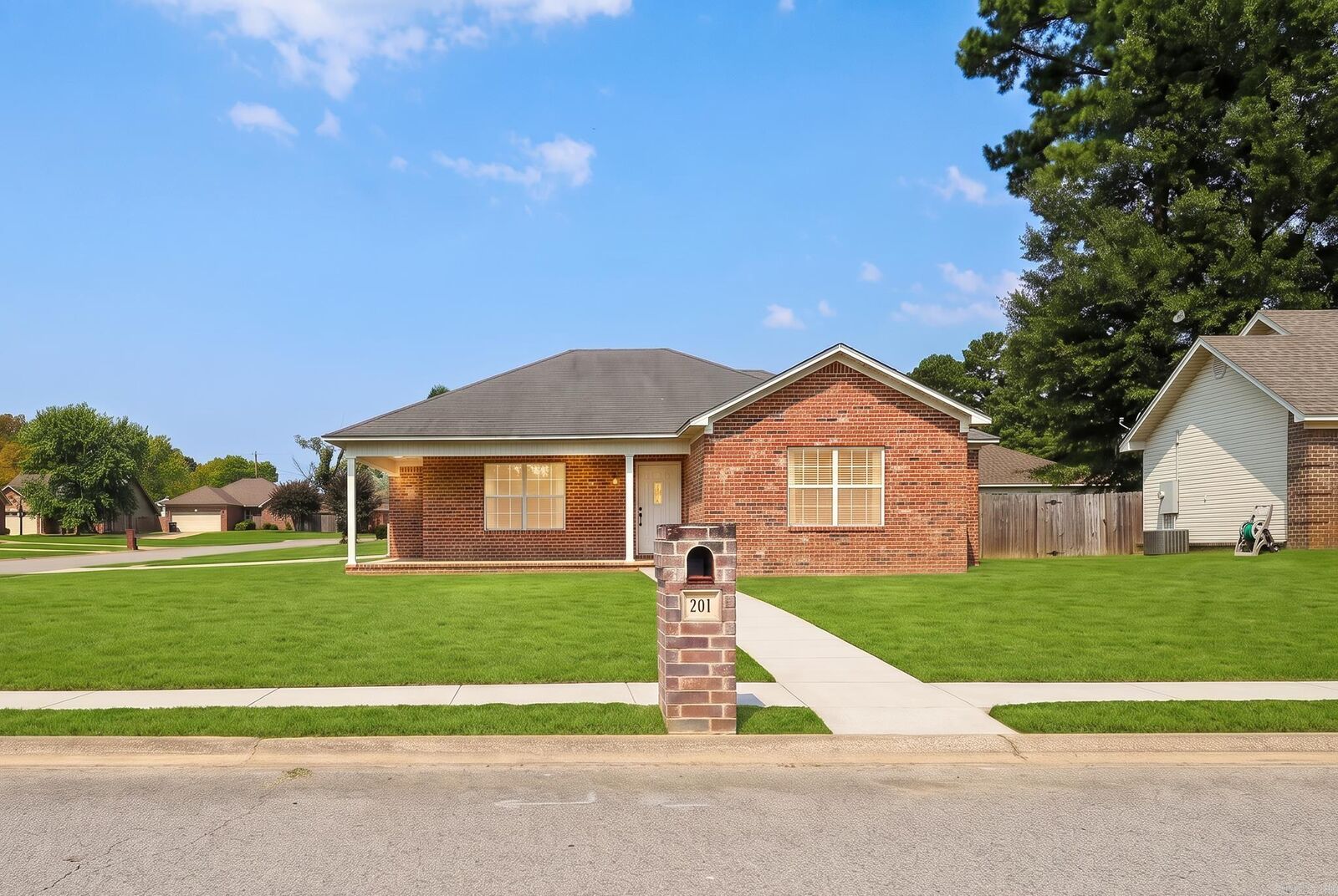 Property Photo:  201 Boston St  AR 72076 