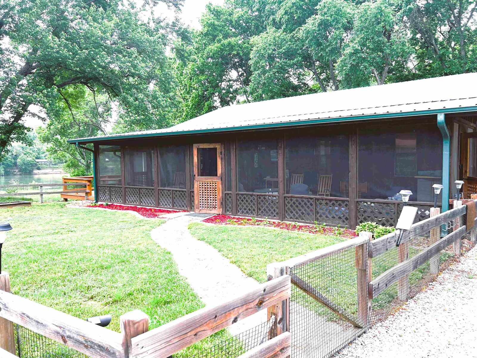 Property Photo:  858 N Riverview Lane  AR 72560 