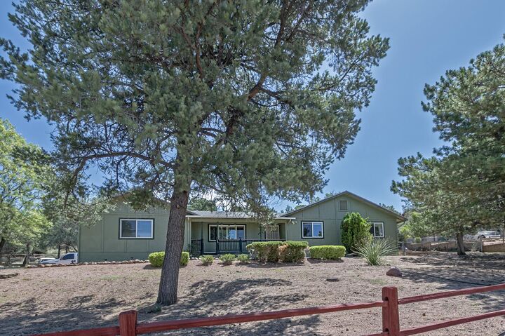 Property Photo:  1407 N Sunset Drive  AZ 85541 