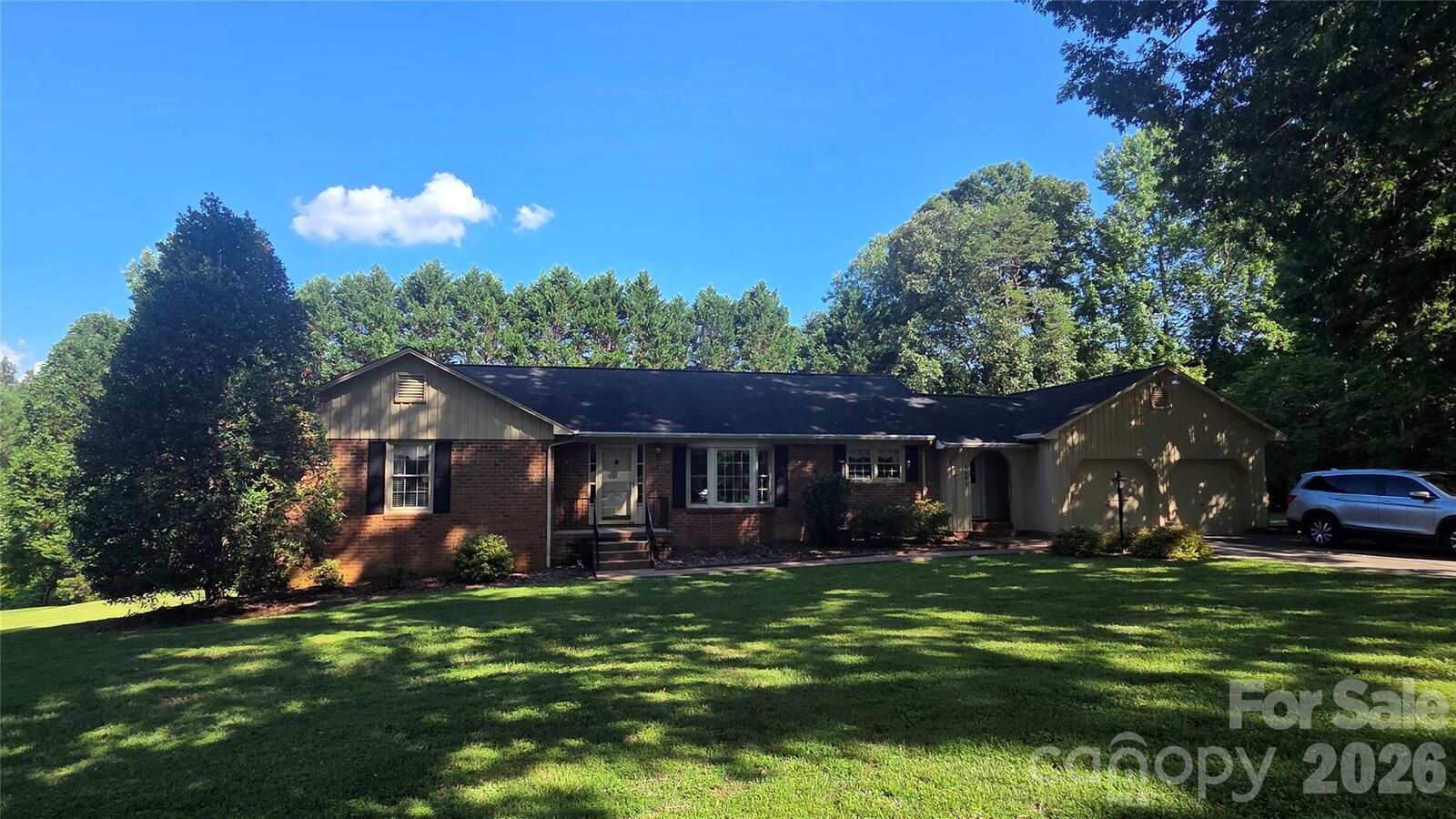 Property Photo: 1801 Laurel Hill Drive NC 28092