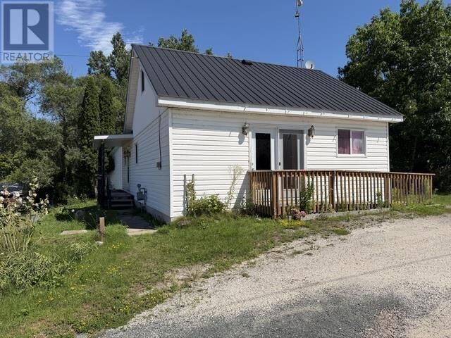 Property Photo: 2 Queen Victoria St ON P0R 1E0