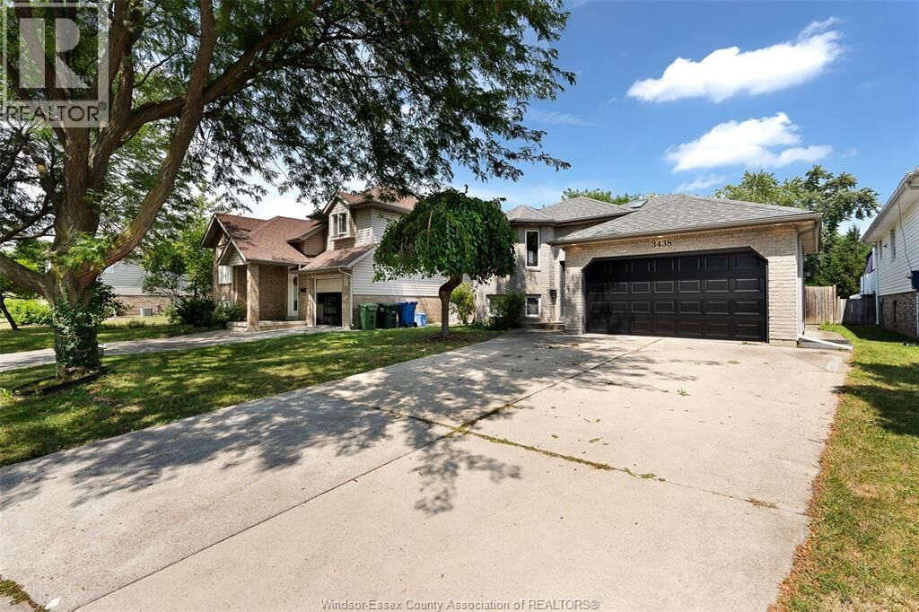 Property Photo: 3438 Treeline Court ON N8R 2K3