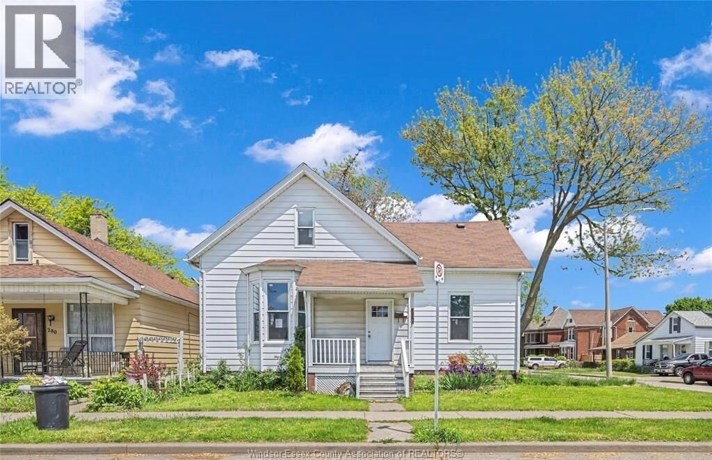 Property Photo:  294 Louis Avenue  ON N9A 1W2 