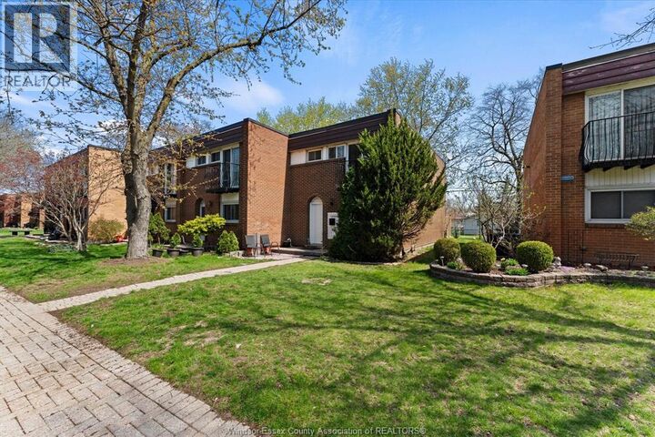 Property Photo:  1858 Eastgate Estates 119  ON N8T 2T2 