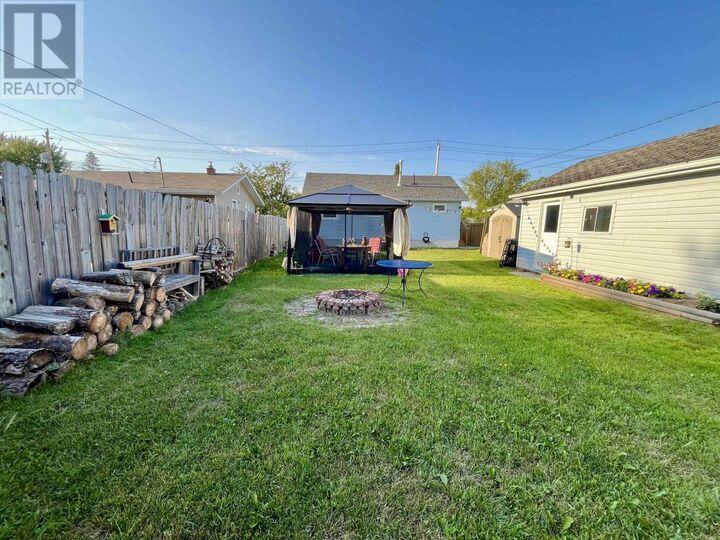 Property Photo: 629 Third St. W. ON P9A 3B5