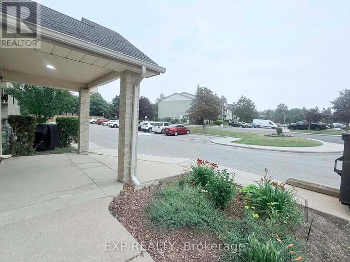 Property Photo: 739 Deveron Crescent 210 ON N5Z 4Y1