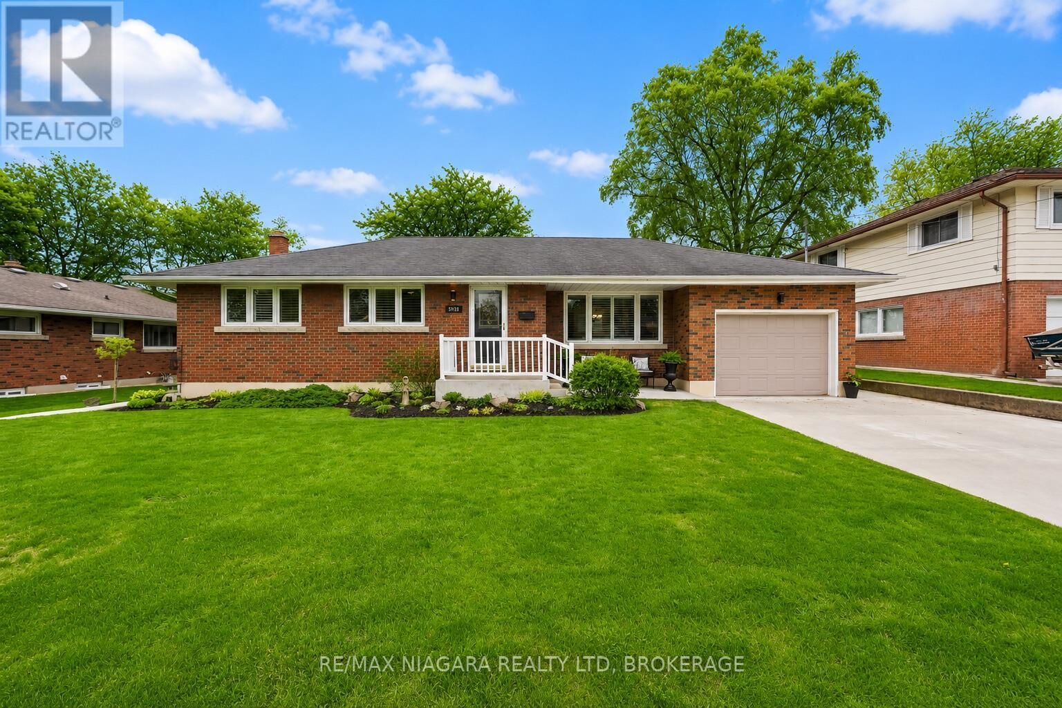 Property Photo: 5938 Stevens Street ON L2E 3A3