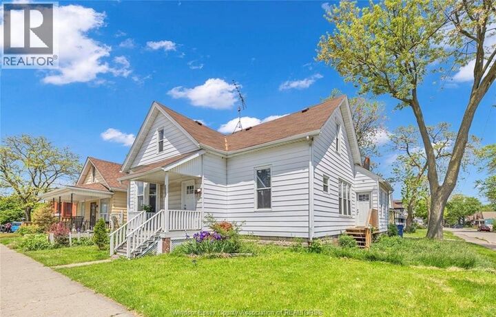 Property Photo:  294 Louis Avenue  ON N9A 1W2 