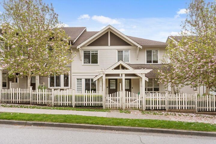 Property Photo:  4401 Blauson Boulevard 41  BC V3G 0A4 