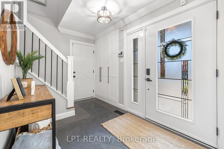 Property Photo: 11 Elderwood Trail ON K2S 1C9