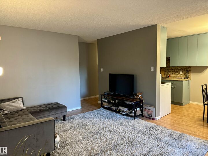 Property Photo: 11255 31 Avenue NW 31 AB T6J 3V6