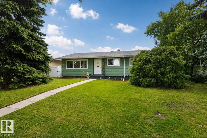 Property Photo: 6807 101A Avenue NW AB T6A 0M3