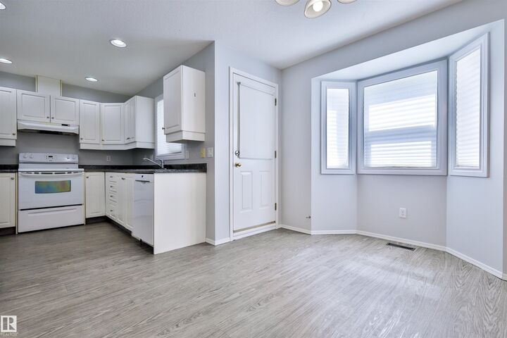 Property Photo:  15529 95 Avenue NW  AB T5P 0A2 