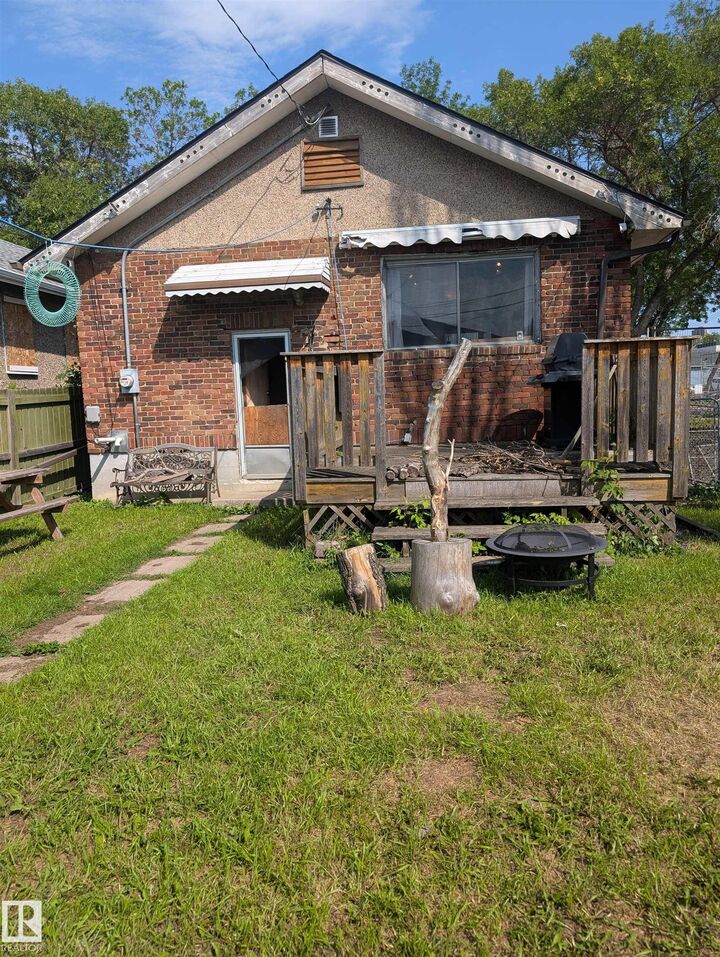 Property Photo: 11124 97 Street NW AB T5G 1W8