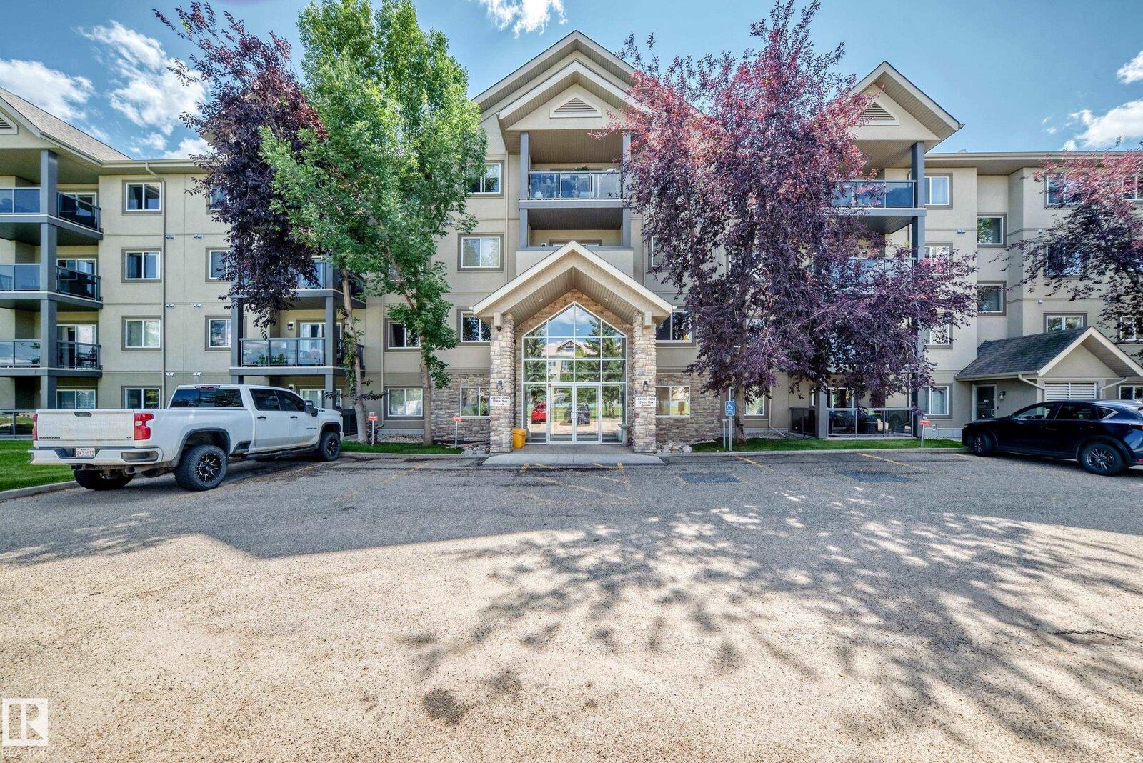 Property Photo: 279 Suder Greens Drive NW 324 AB T5T 6X6