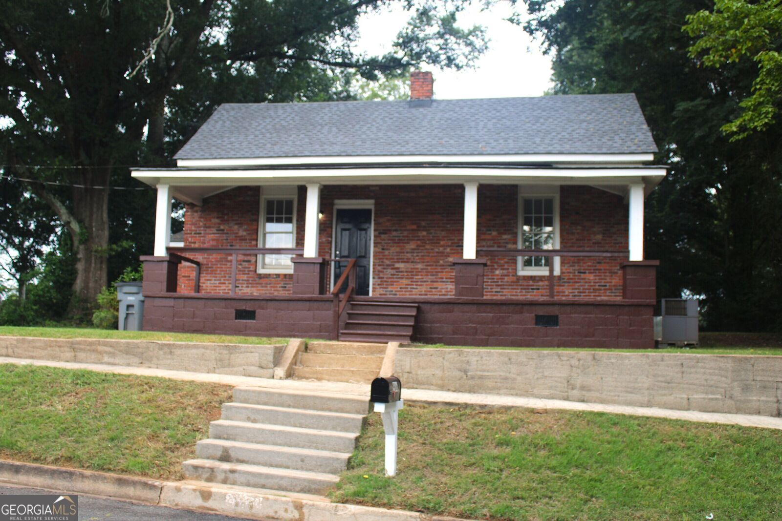 Property Photo: 906 Callaway Avenue GA 30240