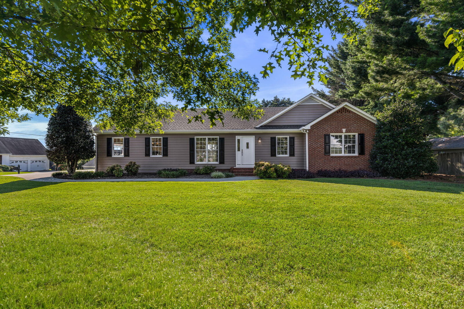 Property Photo: 3365 Michigan Avenue Road NE TN 37323