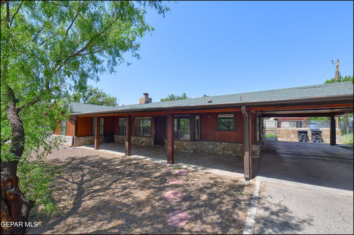 Property Photo: 6525 Upper Valley Road TX 79932