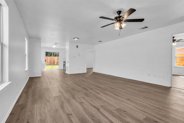 Property Photo: 5239 Roth Forest Lane TX 77389
