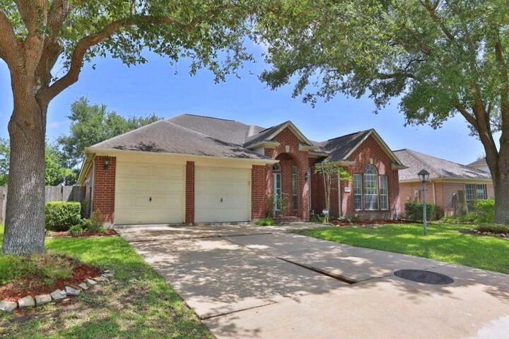 Property Photo:  12318 Shadow Island Drive  TX 77082 