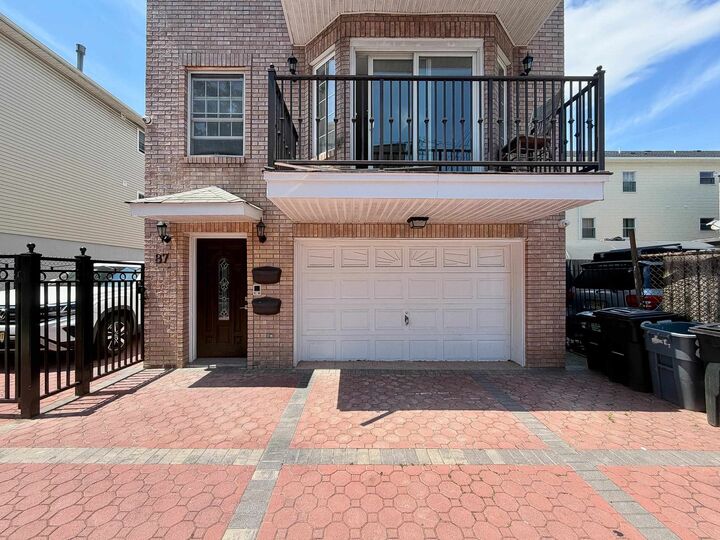 Property Photo:  87 Wallis Ave 2  NJ 07306 