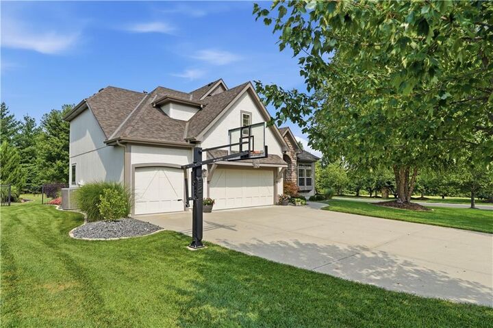 Property Photo: 11637 W 154th Street KS 66221