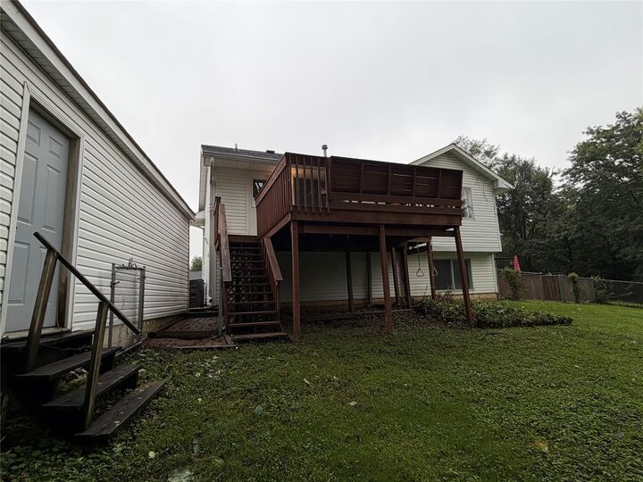 Property Photo: 1925 E Lacona Avenue IA 50320